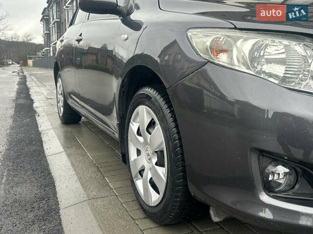 Сірий Тойота Королла, об'ємом двигуна 1.6 л та пробігом 287 тис. км за 5999 $, фото 9 на Automoto.ua