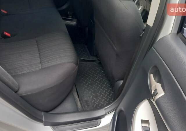 Серый Тойота Королла, объемом двигателя 1.6 л и пробегом 145 тыс. км за 8500 $, фото 24 на Automoto.ua