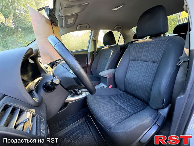 Сірий Тойота Королла, об'ємом двигуна 1.6 л та пробігом 169 тис. км за 7500 $, фото 6 на Automoto.ua