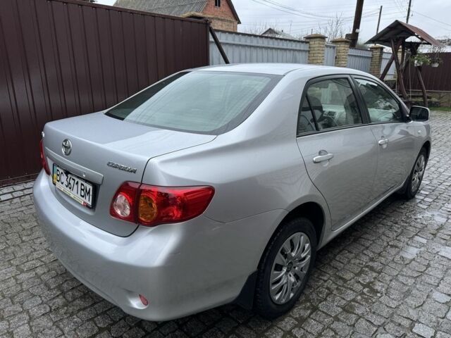 Сірий Тойота Королла, об'ємом двигуна 1.6 л та пробігом 131 тис. км за 8200 $, фото 2 на Automoto.ua