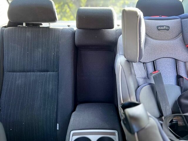 Серый Тойота Королла, объемом двигателя 1.6 л и пробегом 142 тыс. км за 7400 $, фото 3 на Automoto.ua