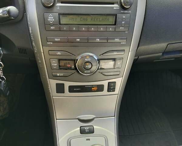 Сірий Тойота Королла, об'ємом двигуна 1.6 л та пробігом 239 тис. км за 6500 $, фото 1 на Automoto.ua