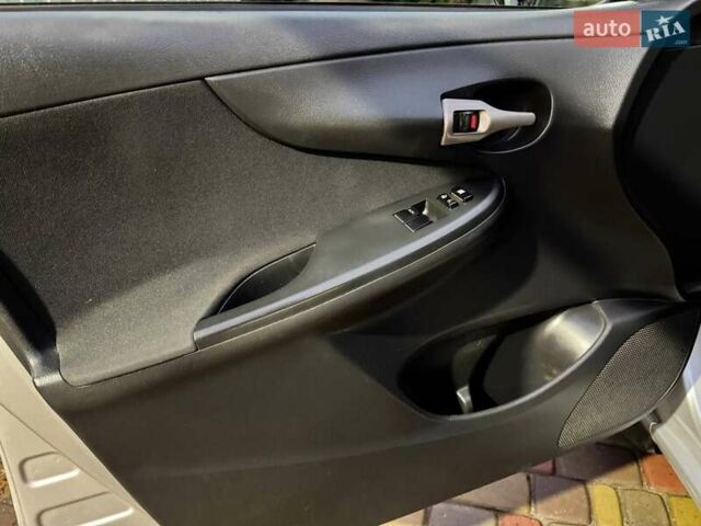Серый Тойота Королла, объемом двигателя 1.6 л и пробегом 165 тыс. км за 7250 $, фото 18 на Automoto.ua