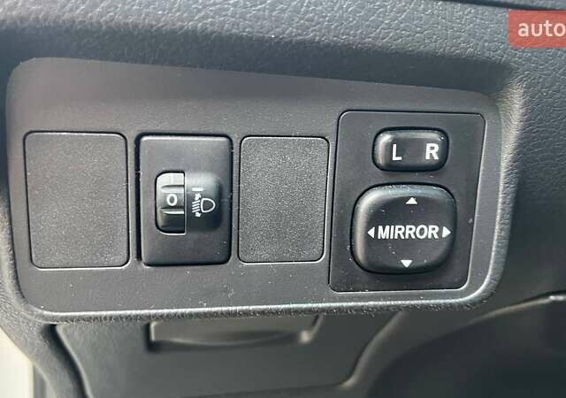 Серый Тойота Королла, объемом двигателя 0 л и пробегом 158 тыс. км за 7690 $, фото 13 на Automoto.ua