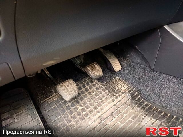 Серый Тойота Королла, объемом двигателя 1.6 л и пробегом 140 тыс. км за 7150 $, фото 10 на Automoto.ua