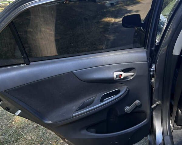 Серый Тойота Королла, объемом двигателя 1.6 л и пробегом 218 тыс. км за 6950 $, фото 26 на Automoto.ua