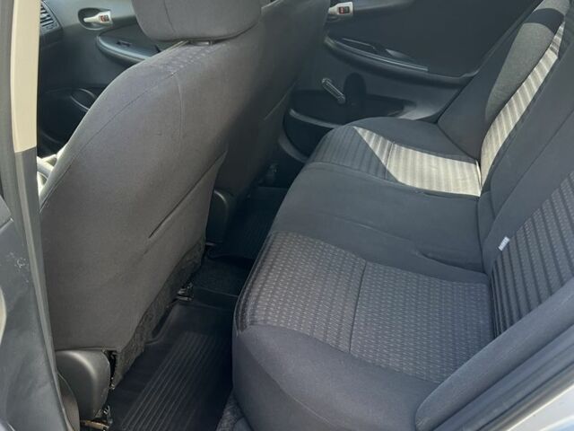 Серый Тойота Королла, объемом двигателя 1.6 л и пробегом 236 тыс. км за 6500 $, фото 5 на Automoto.ua