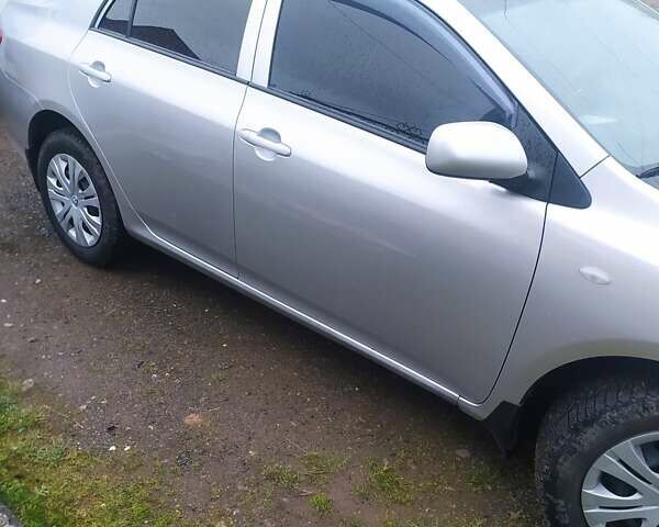 Сірий Тойота Королла, об'ємом двигуна 1.6 л та пробігом 165 тис. км за 7400 $, фото 9 на Automoto.ua