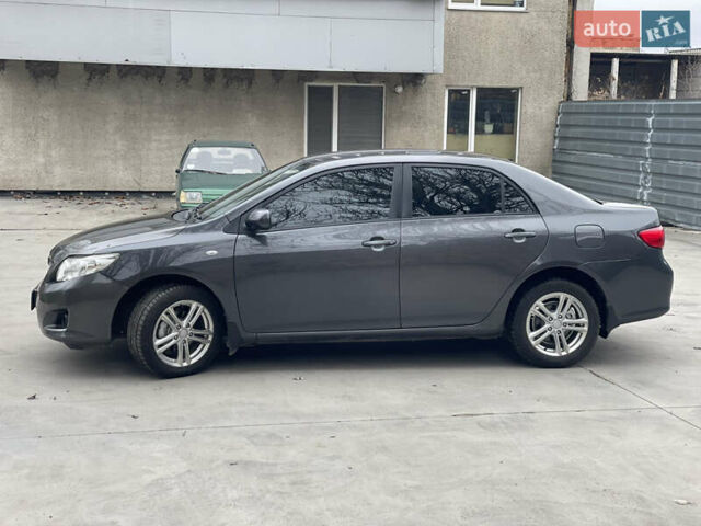 Серый Тойота Королла, объемом двигателя 1.6 л и пробегом 180 тыс. км за 5600 $, фото 4 на Automoto.ua