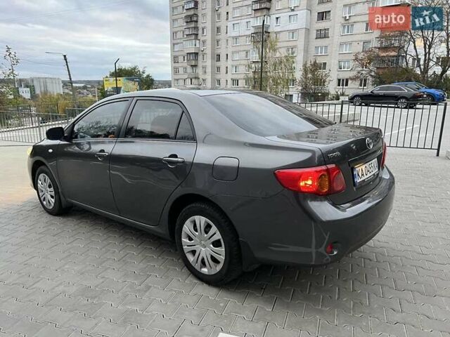 Сірий Тойота Королла, об'ємом двигуна 1.6 л та пробігом 257 тис. км за 5850 $, фото 4 на Automoto.ua