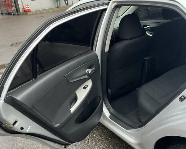 Серый Тойота Королла, объемом двигателя 1.6 л и пробегом 279 тыс. км за 6999 $, фото 14 на Automoto.ua