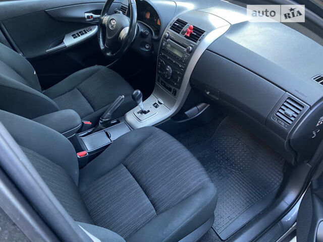 Серый Тойота Королла, объемом двигателя 1.6 л и пробегом 277 тыс. км за 5900 $, фото 18 на Automoto.ua