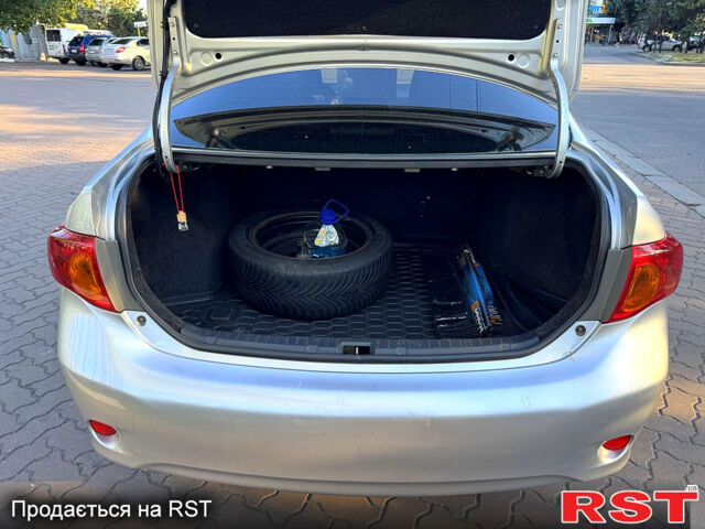 Сірий Тойота Королла, об'ємом двигуна 1.6 л та пробігом 169 тис. км за 7500 $, фото 12 на Automoto.ua