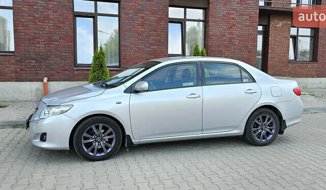 Серый Тойота Королла, объемом двигателя 1.4 л и пробегом 218 тыс. км за 7300 $, фото 2 на Automoto.ua