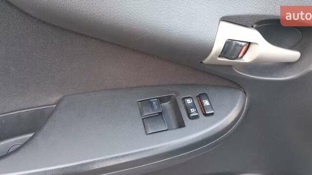 Сірий Тойота Королла, об'ємом двигуна 1.4 л та пробігом 246 тис. км за 6050 $, фото 20 на Automoto.ua