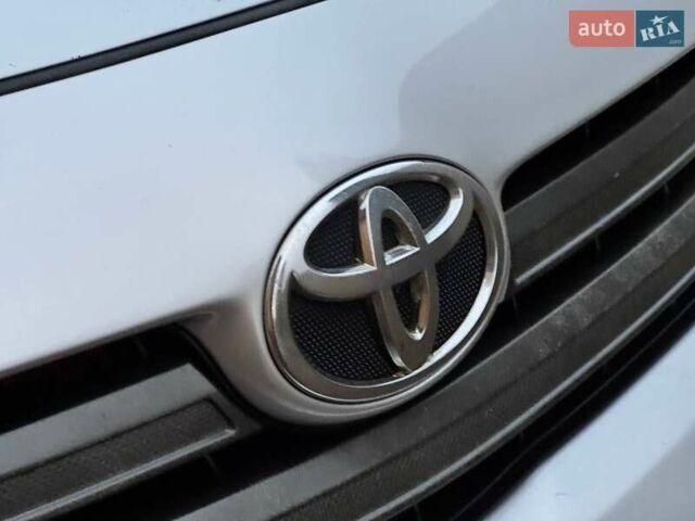 Серый Тойота Королла, объемом двигателя 1.6 л и пробегом 165 тыс. км за 7250 $, фото 3 на Automoto.ua