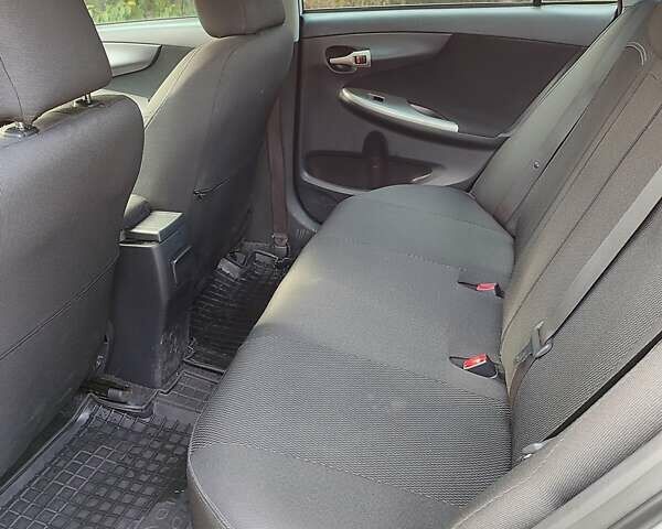 Сірий Тойота Королла, об'ємом двигуна 1.6 л та пробігом 196 тис. км за 8200 $, фото 11 на Automoto.ua