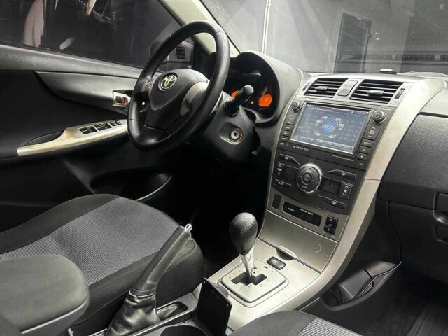 Сірий Тойота Королла, об'ємом двигуна 1.6 л та пробігом 223 тис. км за 5700 $, фото 18 на Automoto.ua