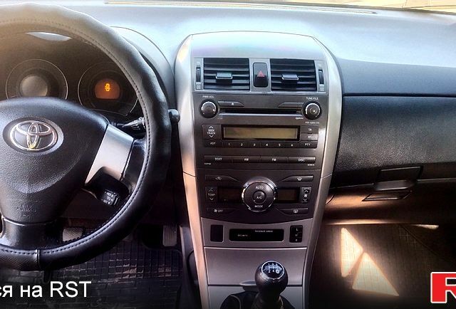 Сірий Тойота Королла, об'ємом двигуна 1.6 л та пробігом 285 тис. км за 5999 $, фото 7 на Automoto.ua