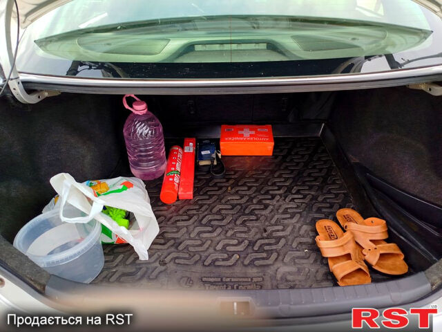 Сірий Тойота Королла, об'ємом двигуна 1.6 л та пробігом 171 тис. км за 5500 $, фото 4 на Automoto.ua