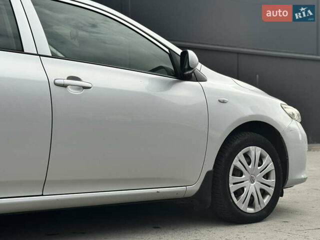 Серый Тойота Королла, объемом двигателя 1.6 л и пробегом 160 тыс. км за 7495 $, фото 3 на Automoto.ua