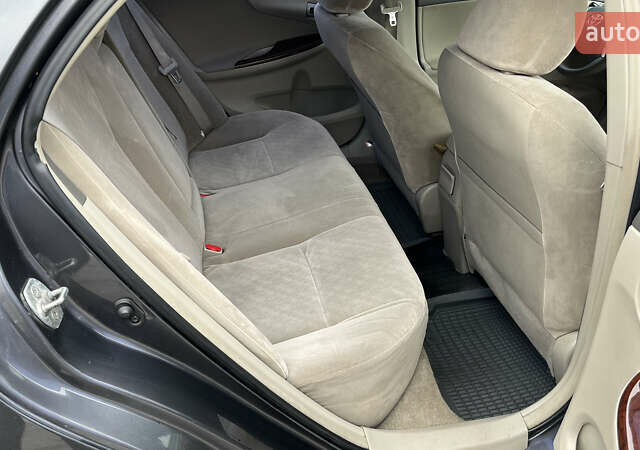 Серый Тойота Королла, объемом двигателя 1.6 л и пробегом 130 тыс. км за 7500 $, фото 15 на Automoto.ua