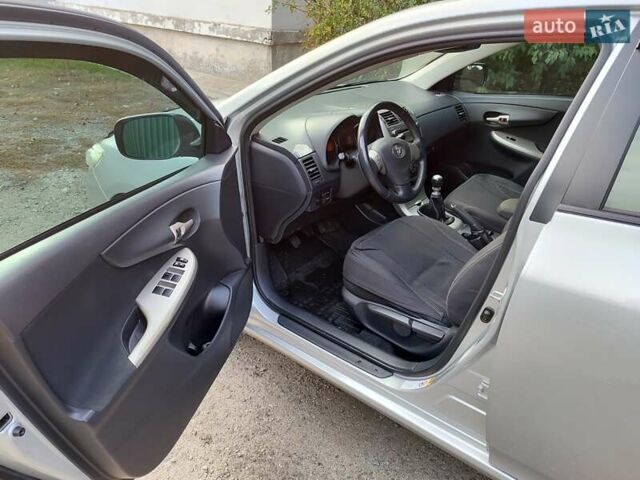 Сірий Тойота Королла, об'ємом двигуна 1.6 л та пробігом 196 тис. км за 8200 $, фото 8 на Automoto.ua