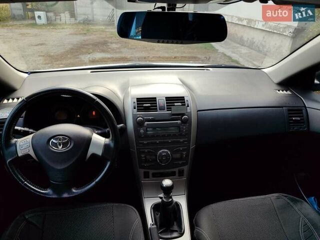 Сірий Тойота Королла, об'ємом двигуна 1.6 л та пробігом 196 тис. км за 8200 $, фото 13 на Automoto.ua