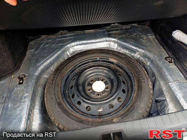 Серый Тойота Королла, объемом двигателя 1.6 л и пробегом 140 тыс. км за 7150 $, фото 12 на Automoto.ua