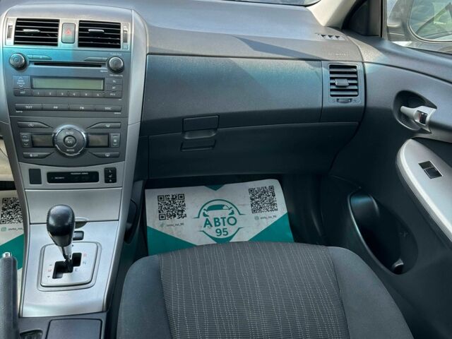 Серый Тойота Королла, объемом двигателя 1.6 л и пробегом 241 тыс. км за 7100 $, фото 5 на Automoto.ua