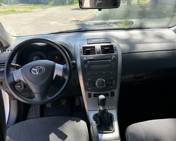 Серый Тойота Королла, объемом двигателя 1.6 л и пробегом 195 тыс. км за 7000 $, фото 10 на Automoto.ua