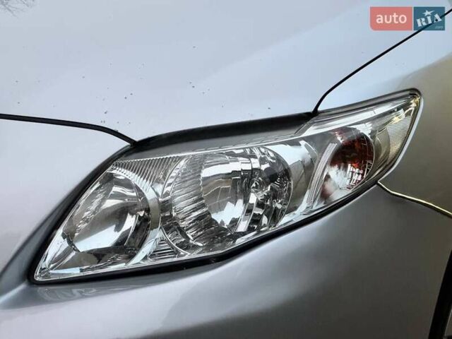 Серый Тойота Королла, объемом двигателя 1.6 л и пробегом 165 тыс. км за 7250 $, фото 6 на Automoto.ua