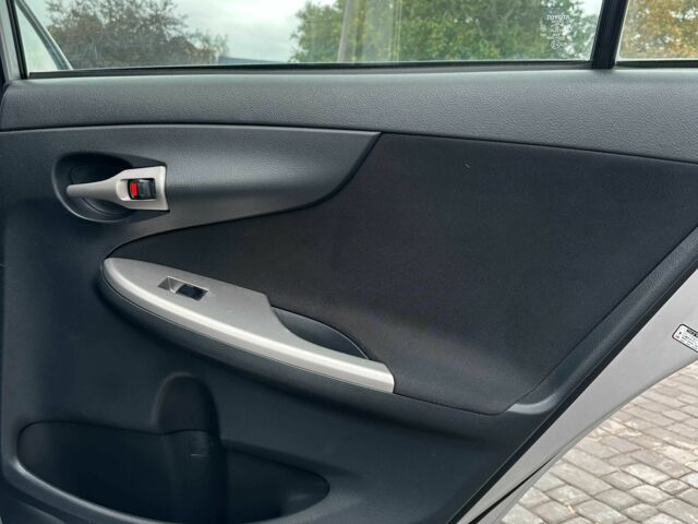 Серый Тойота Королла, объемом двигателя 1.6 л и пробегом 241 тыс. км за 6900 $, фото 8 на Automoto.ua