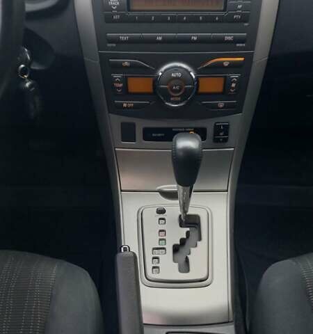 Серый Тойота Королла, объемом двигателя 1.6 л и пробегом 145 тыс. км за 8500 $, фото 16 на Automoto.ua