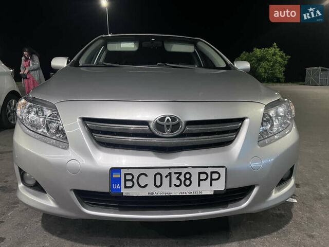 Сірий Тойота Королла, об'ємом двигуна 1.59 л та пробігом 300 тис. км за 5800 $, фото 5 на Automoto.ua