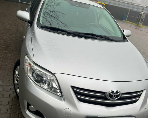 Серый Тойота Королла, объемом двигателя 1.6 л и пробегом 172 тыс. км за 8000 $, фото 6 на Automoto.ua