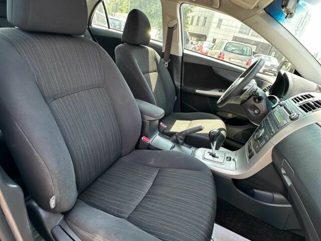 Серый Тойота Королла, объемом двигателя 1.6 л и пробегом 241 тыс. км за 7100 $, фото 7 на Automoto.ua