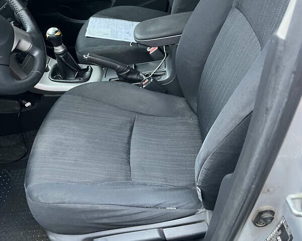 Серый Тойота Королла, объемом двигателя 1.6 л и пробегом 279 тыс. км за 6999 $, фото 1 на Automoto.ua