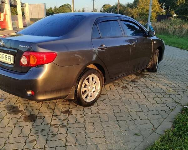 Сірий Тойота Королла, об'ємом двигуна 1.6 л та пробігом 233 тис. км за 6700 $, фото 2 на Automoto.ua