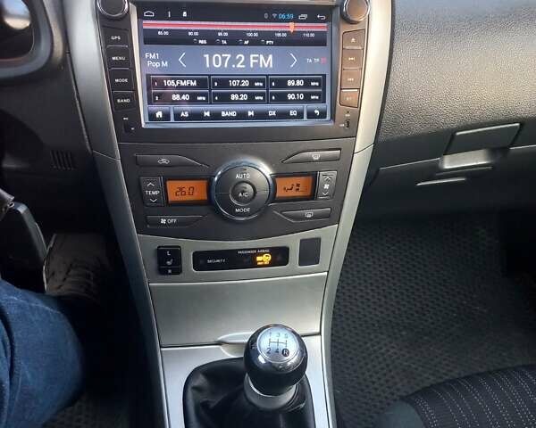 Серый Тойота Королла, объемом двигателя 1.6 л и пробегом 260 тыс. км за 6900 $, фото 2 на Automoto.ua