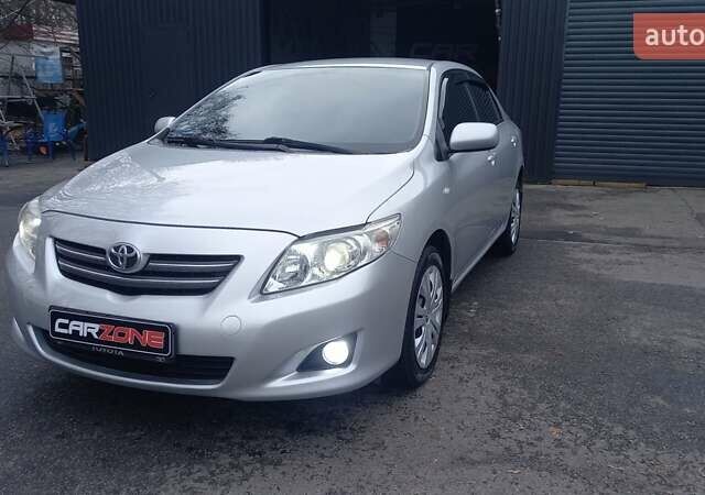 Серый Тойота Королла, объемом двигателя 1.6 л и пробегом 145 тыс. км за 8500 $, фото 2 на Automoto.ua