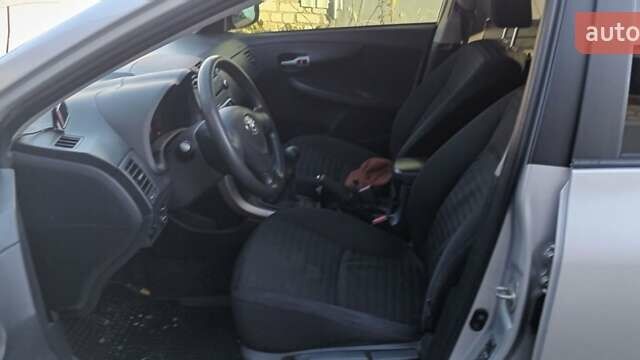 Сірий Тойота Королла, об'ємом двигуна 1.4 л та пробігом 246 тис. км за 6050 $, фото 12 на Automoto.ua