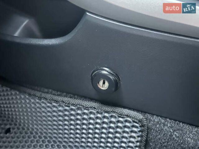 Сірий Тойота Королла, об'ємом двигуна 1.6 л та пробігом 287 тис. км за 5999 $, фото 26 на Automoto.ua