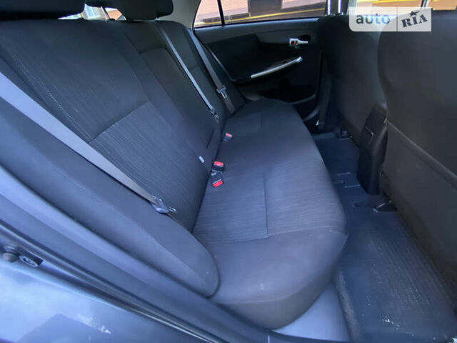 Серый Тойота Королла, объемом двигателя 1.6 л и пробегом 277 тыс. км за 5900 $, фото 19 на Automoto.ua