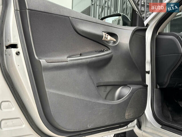 Серый Тойота Королла, объемом двигателя 1.6 л и пробегом 160 тыс. км за 7495 $, фото 15 на Automoto.ua