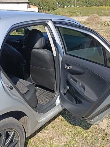 Серый Тойота Королла, объемом двигателя 1.6 л и пробегом 142 тыс. км за 7000 $, фото 28 на Automoto.ua