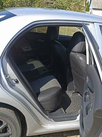 Серый Тойота Королла, объемом двигателя 1.6 л и пробегом 142 тыс. км за 7000 $, фото 6 на Automoto.ua