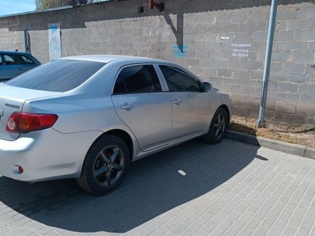 Серый Тойота Королла, объемом двигателя 1.6 л и пробегом 330 тыс. км за 5391 $, фото 1 на Automoto.ua