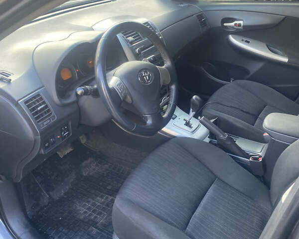 Серый Тойота Королла, объемом двигателя 1.6 л и пробегом 185 тыс. км за 6200 $, фото 4 на Automoto.ua