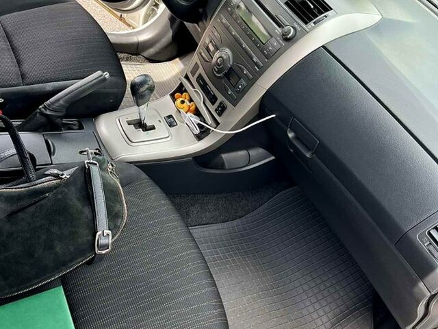 Серый Тойота Королла, объемом двигателя 1.6 л и пробегом 234 тыс. км за 6900 $, фото 1 на Automoto.ua